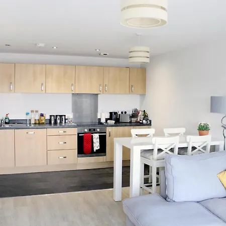 Manchester Escape - Private Room & Bathroom Near Etihad And Coop Arena - Free Secure Parking-3
