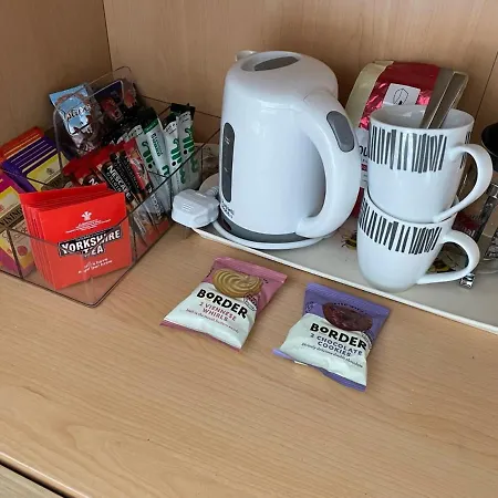 Manchester Escape - Private Room & Bathroom Near Etihad And Coop Arena - Free Secure Parking-2